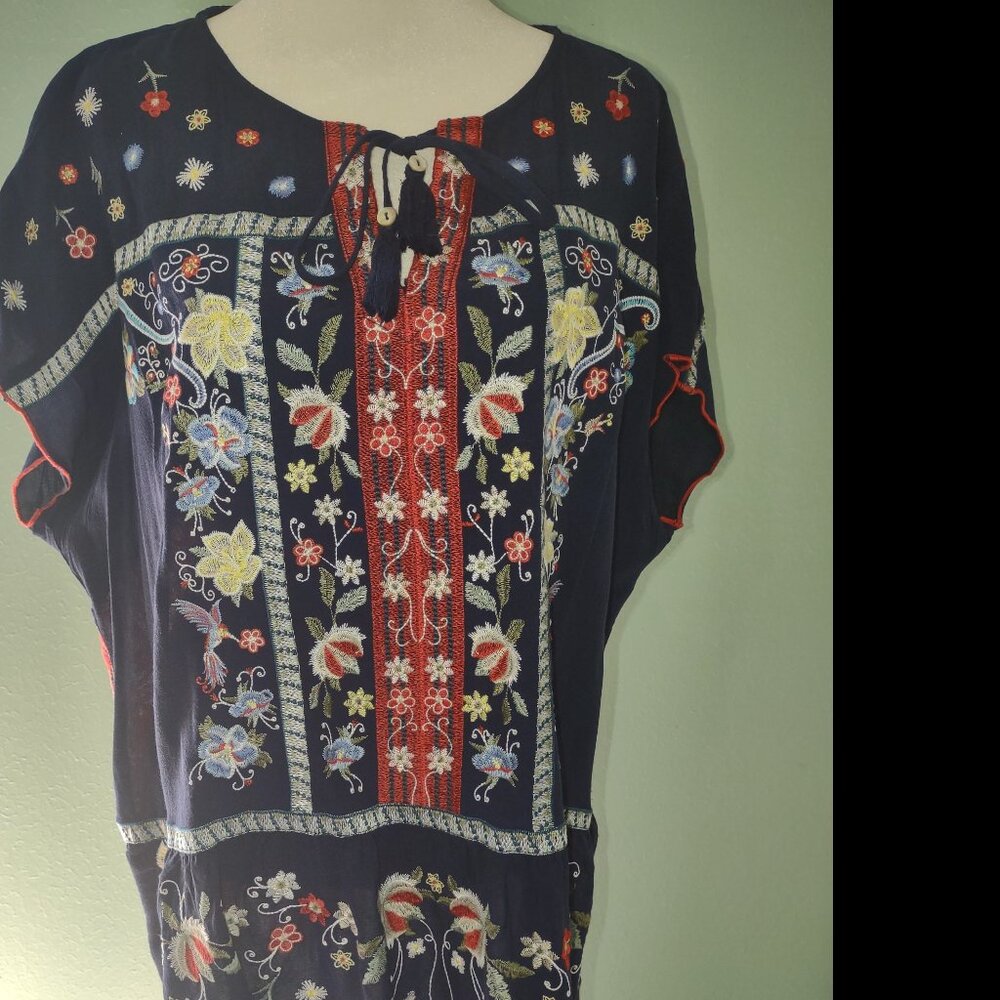 John Mark Navy and Red Floral Cap Sleeved Tunic. Size L